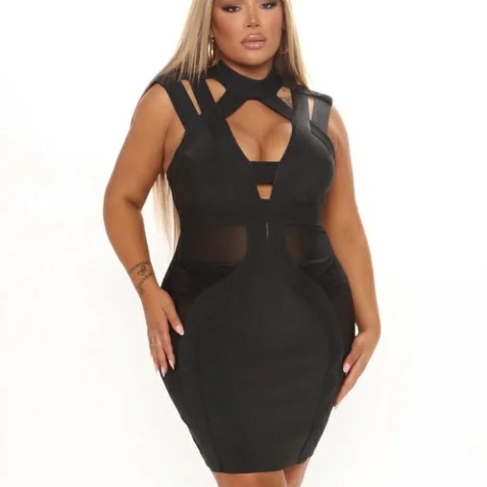 Fashion Nova Desiree Bandage Dress – Black (2x)
